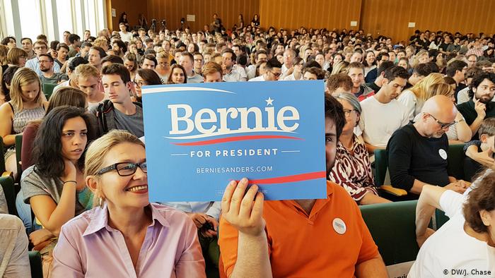 Imagen del público asistente a la charla de Bernie Sanders.